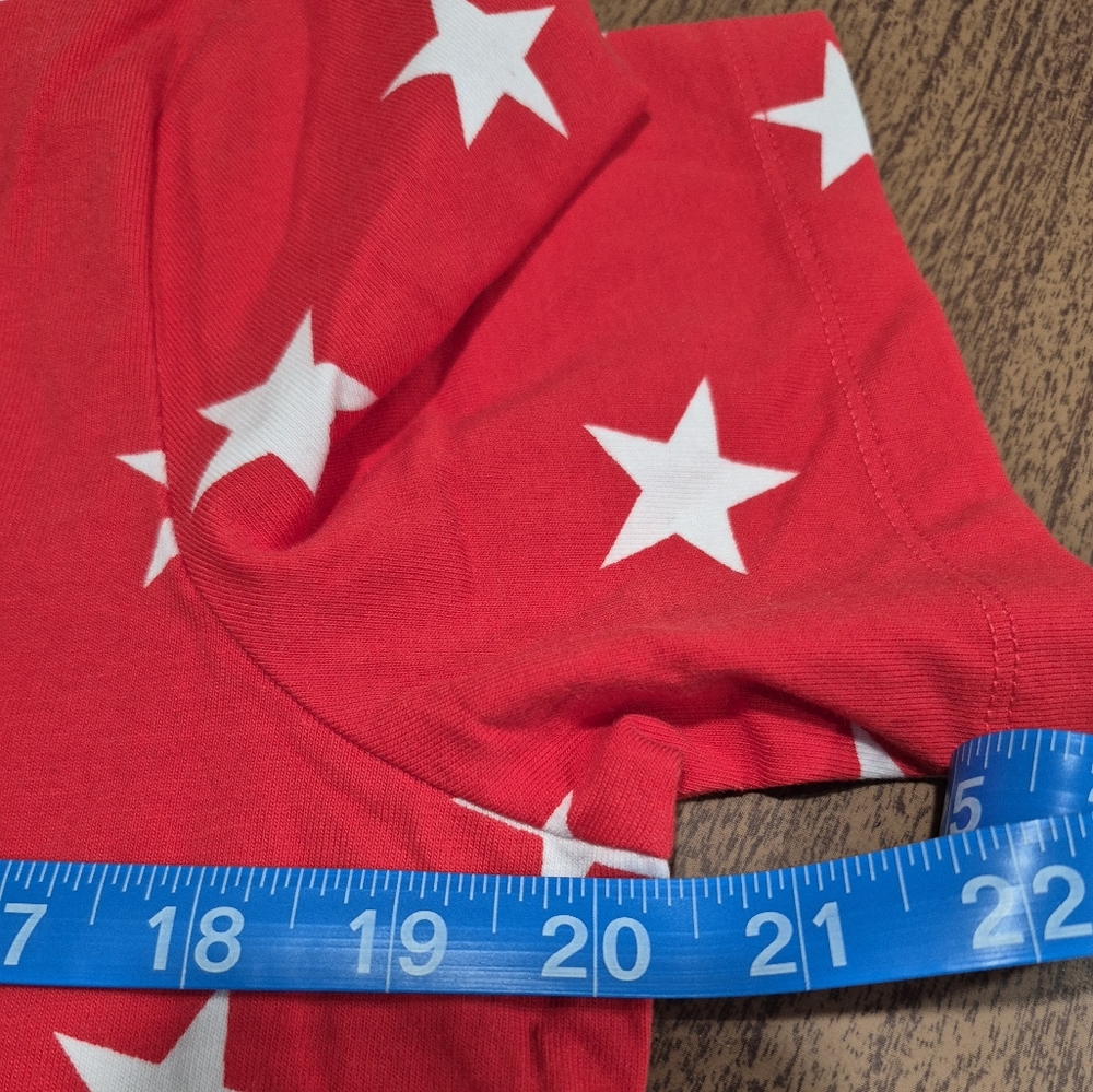 Red Star Patterned Women's Top - Picture 6 of 7